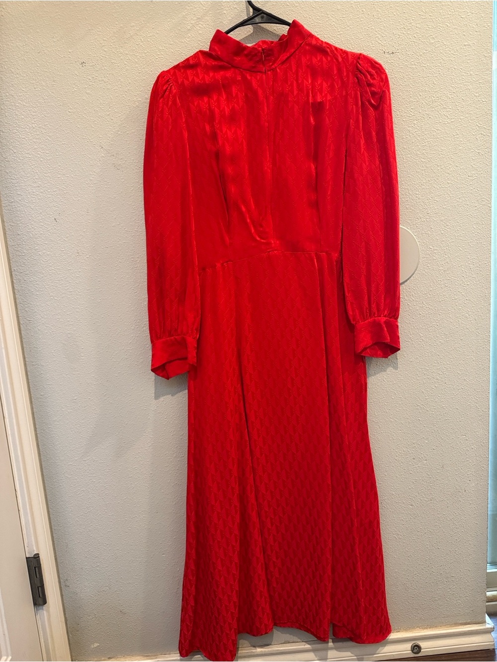 Women's Red Long-Sleeve High Neck Midi Dress